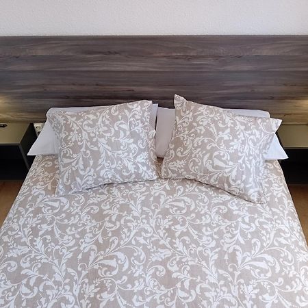 Versalles Beach Apartament 푸엔히롤라 외부 사진